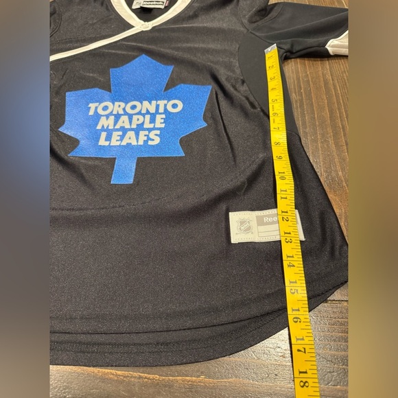 Toronto Maple Leafs NHL Hockey Jersey - Picture 10 of 11